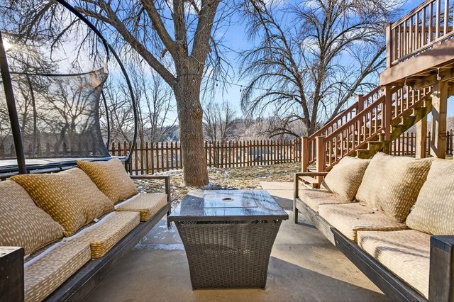 8 TOWER Circle, Council Bluffs, IA 51503