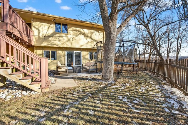 8 TOWER Circle, Council Bluffs, IA 51503