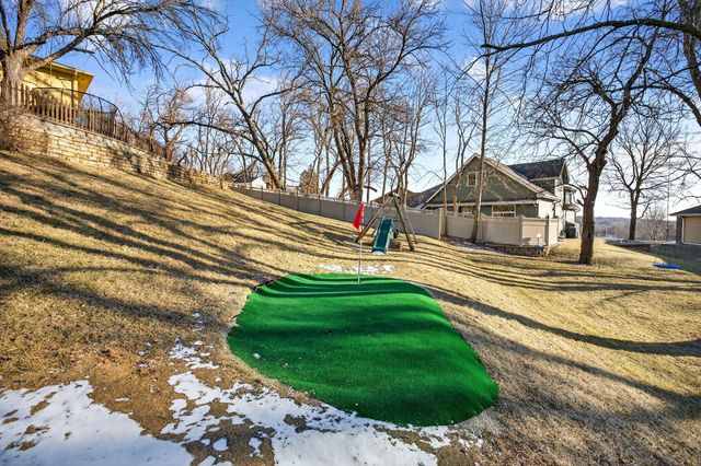 8 TOWER Circle, Council Bluffs, IA 51503