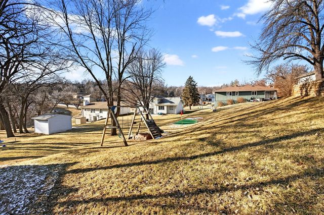 8 TOWER Circle, Council Bluffs, IA 51503