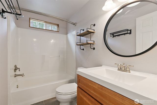 3627 Princeton Court SE, Lacey, WA 98503