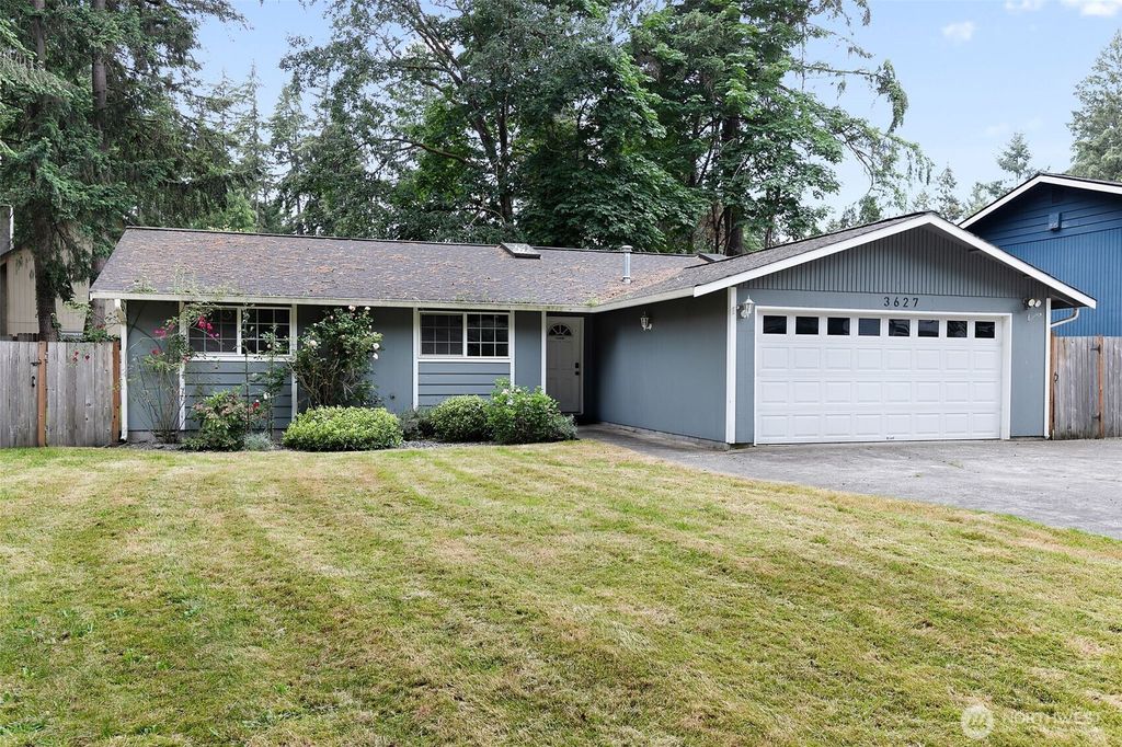 3627 Princeton Court SE, Lacey, WA 98503