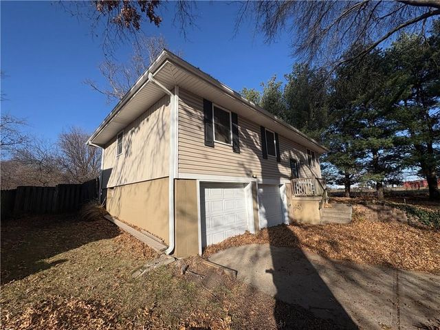 19608 E 30th Street S, Independence, MO 64057