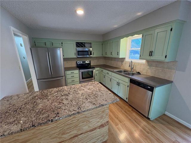 19608 E 30th Street S, Independence, MO 64057