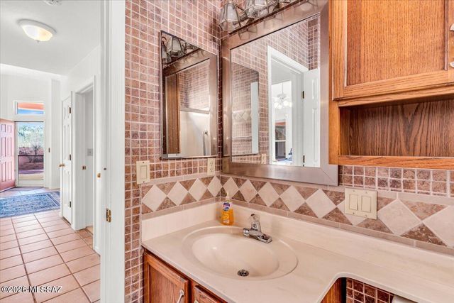 9840 N Stageline Trail, Tucson, AZ 85742