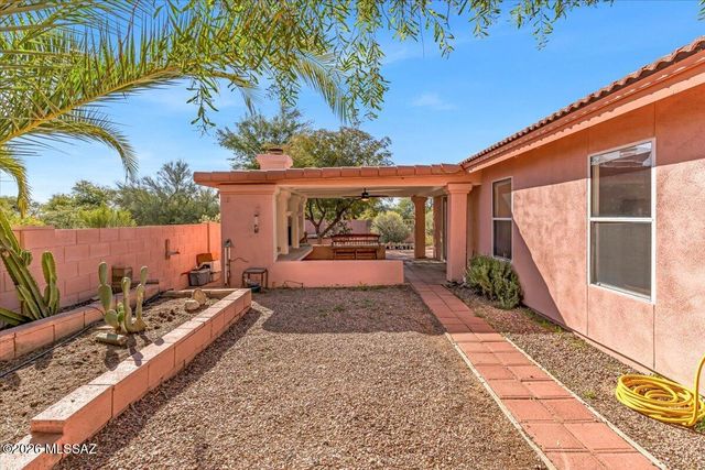 9840 N Stageline Trail, Tucson, AZ 85742