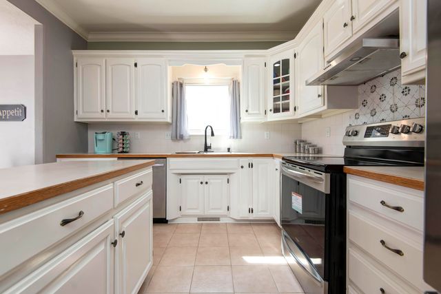 4410 N 8th Street, Ozark, MO 65721
