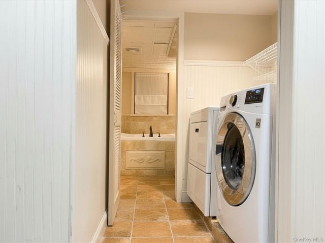 207 Prospect Avenue, Sea Cliff, NY 11579