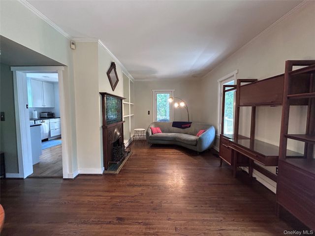207 Prospect Avenue, Sea Cliff, NY 11579