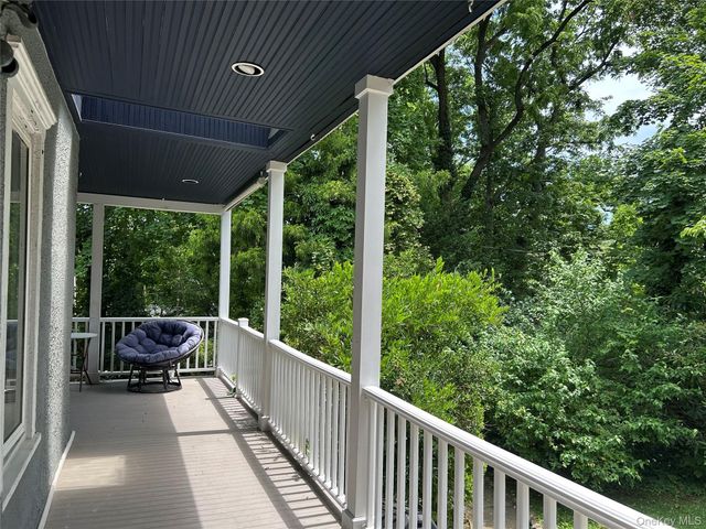 207 Prospect Avenue, Sea Cliff, NY 11579