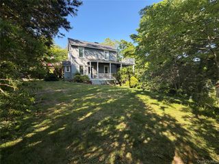 207 Prospect Avenue, Sea Cliff, NY 11579
