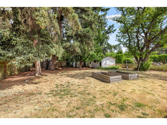 12601 Se MILL St, Portland, OR 97233