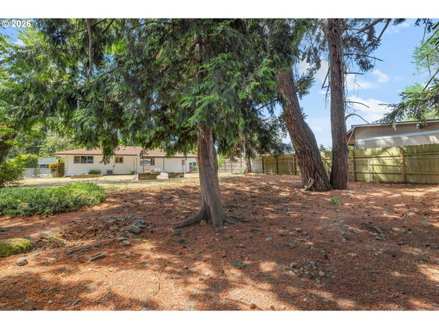 12601 Se MILL St, Portland, OR 97233