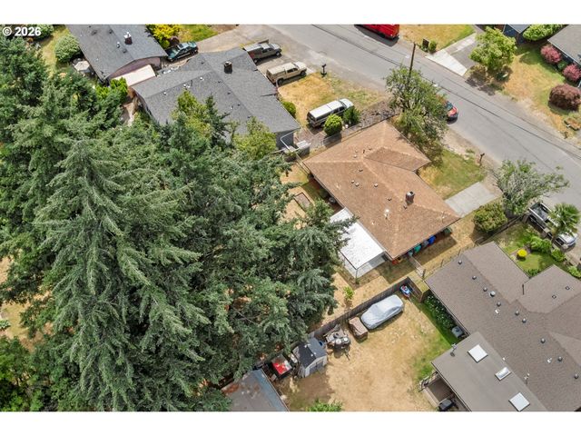 12601 Se MILL St, Portland, OR 97233