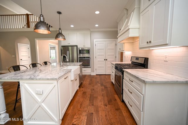 4938 Pleasant Breeze Drive, Olive Branch, MS 38654