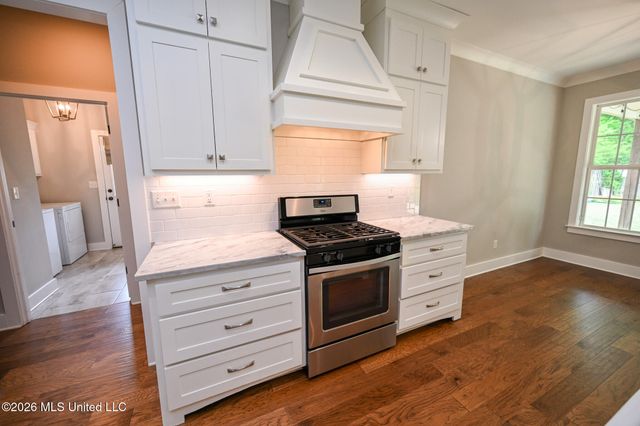 4938 Pleasant Breeze Drive, Olive Branch, MS 38654