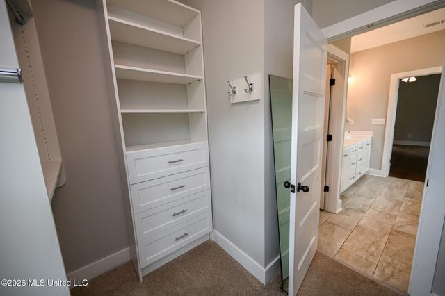 4938 Pleasant Breeze Drive, Olive Branch, MS 38654