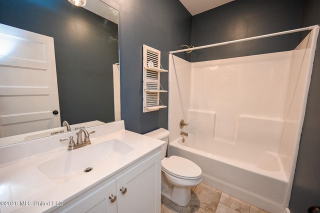 4938 Pleasant Breeze Drive, Olive Branch, MS 38654