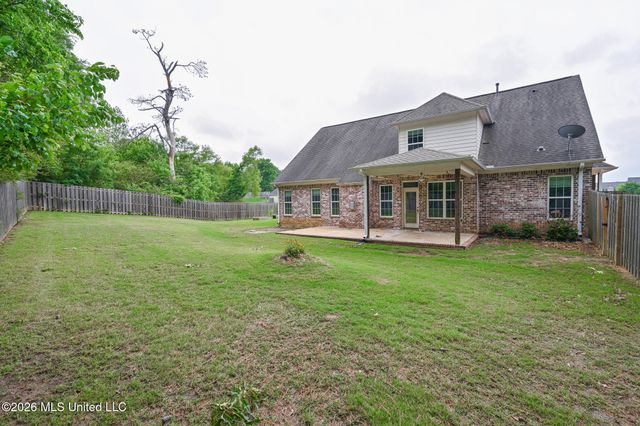 4938 Pleasant Breeze Drive, Olive Branch, MS 38654