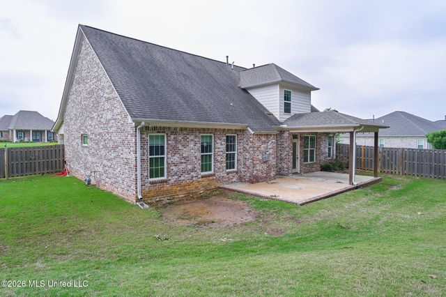 4938 Pleasant Breeze Drive, Olive Branch, MS 38654