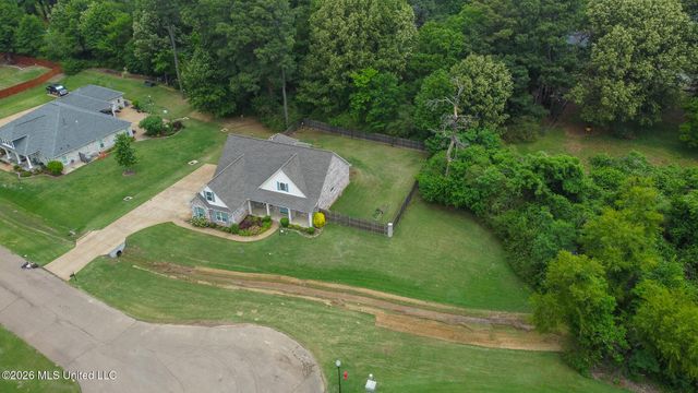 4938 Pleasant Breeze Drive, Olive Branch, MS 38654