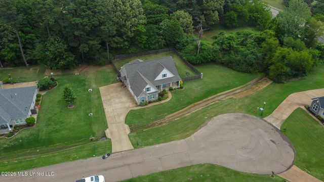 4938 Pleasant Breeze Drive, Olive Branch, MS 38654