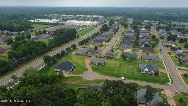 4938 Pleasant Breeze Drive, Olive Branch, MS 38654