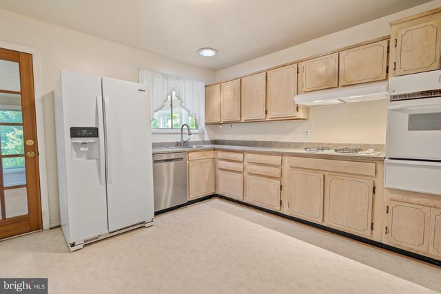 2623 DEPAUL DR, Vienna, VA 22180