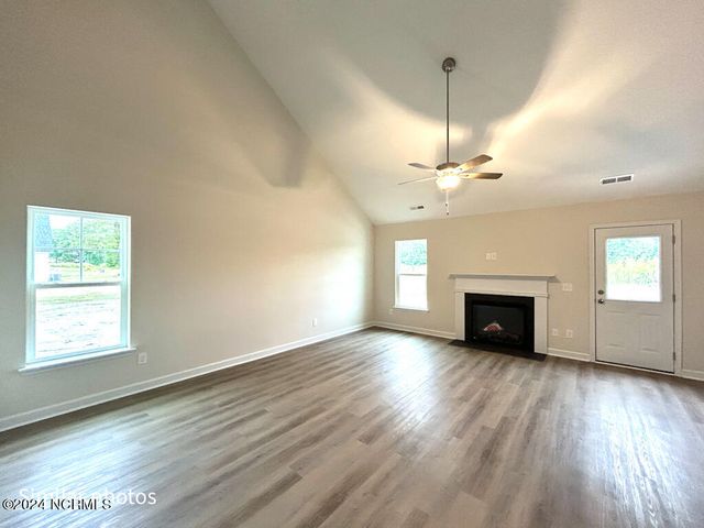 113 Woodford Drive, Jacksonville, NC 28540