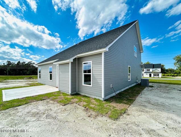 113 Woodford Drive, Jacksonville, NC 28540