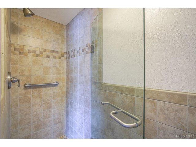 9825 Ryan Gulch Rd B-201, Silverthorne, CO 80498