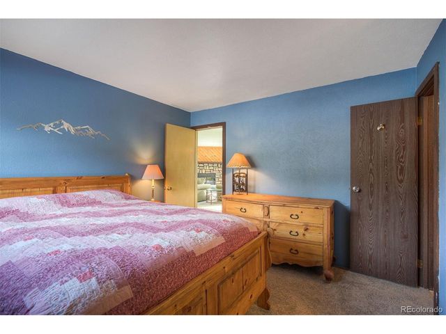9825 Ryan Gulch Rd B-201, Silverthorne, CO 80498
