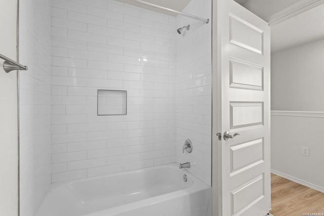 631 E Carolina St Bldg 4, San Antonio, TX 78210