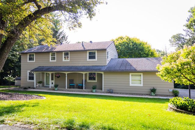 1440 Woodland Drive SW, Rochester, MN 55902