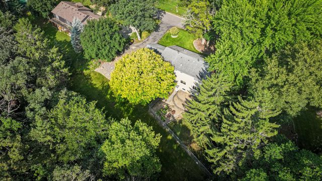 1440 Woodland Drive SW, Rochester, MN 55902