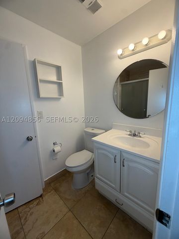 10125 W Sunrise Blvd 303, Plantation, FL 33322
