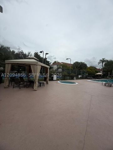 10125 W Sunrise Blvd 303, Plantation, FL 33322