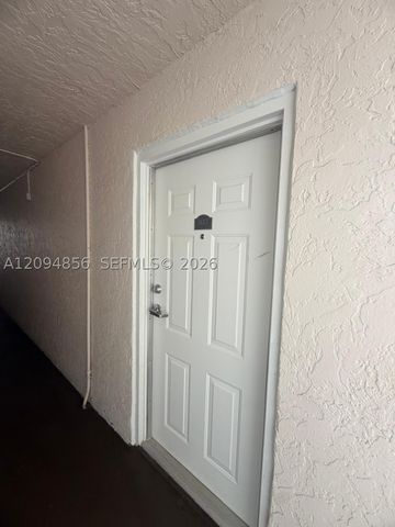 10125 W Sunrise Blvd 303, Plantation, FL 33322