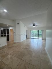 10125 W Sunrise Blvd 303, Plantation, FL 33322