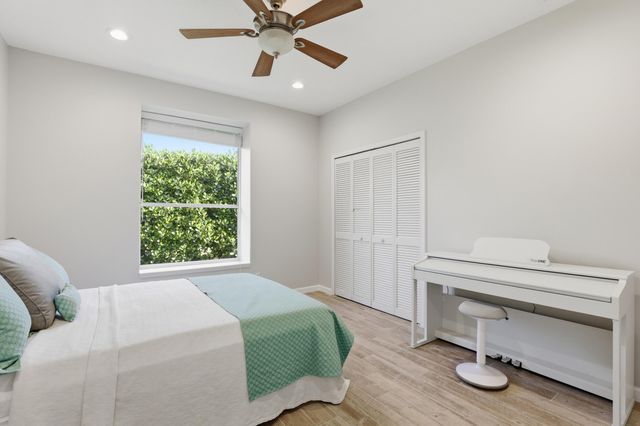 4445 NW 28th Way, Boca Raton, FL 33434