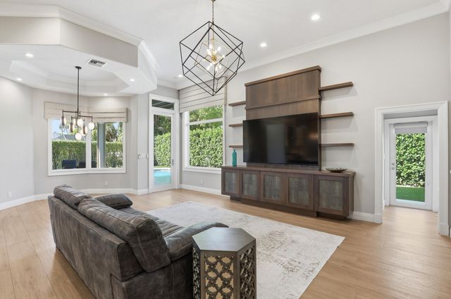 4445 NW 28th Way, Boca Raton, FL 33434