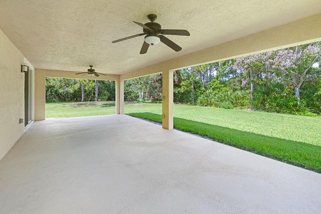 3516 NW Deer Oak Drive, Jensen Beach, FL 34957