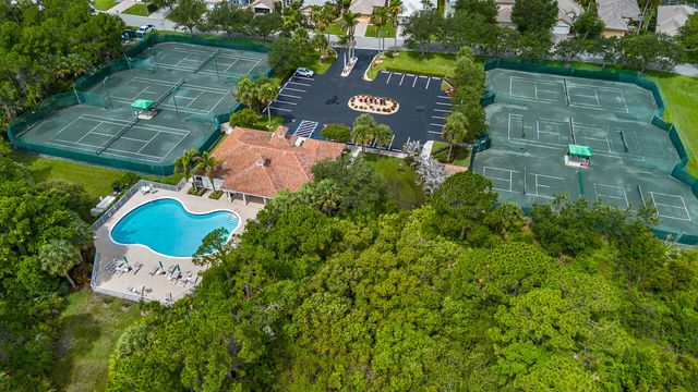 3516 NW Deer Oak Drive, Jensen Beach, FL 34957