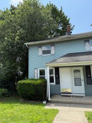 49 Soundview Avenue 49, Stamford, CT 06606
