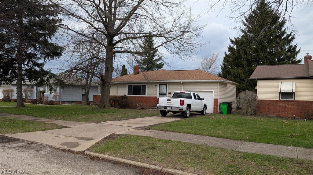 18909 Preston Road, Warrensville Heights, OH 44128