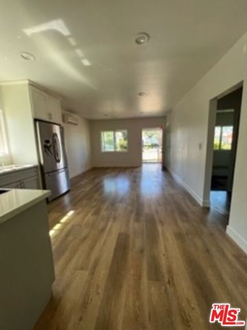 9638 S Hobart Boulevard, Los Angeles, CA 90047