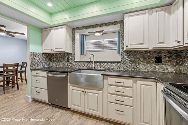 11436 W Clubview Drive, Homosassa, FL 34448