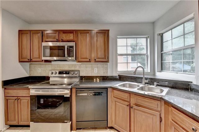 1285 Strasbourg Court, Norcross, GA 30093
