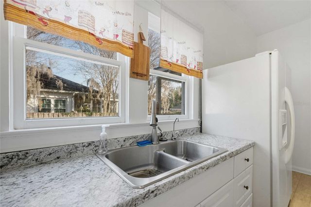 404 W TEVER STREET, Plant City, FL 33563