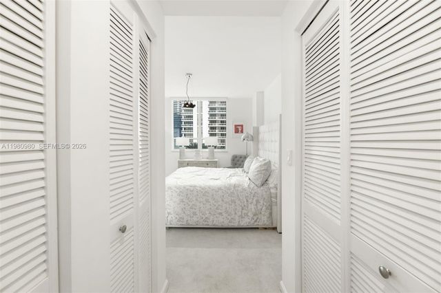 801 Brickell Key Blvd 806, Miami, FL 33131